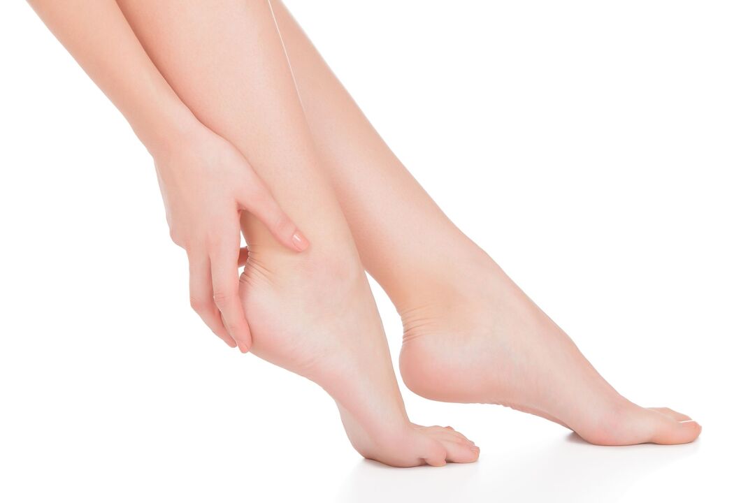 Gesond Waffen a Been nodeems hien de Pilz deyxil Creme behandelt